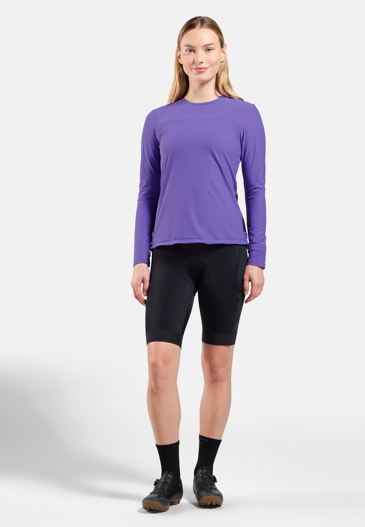 The Explorer women's cargo short tights