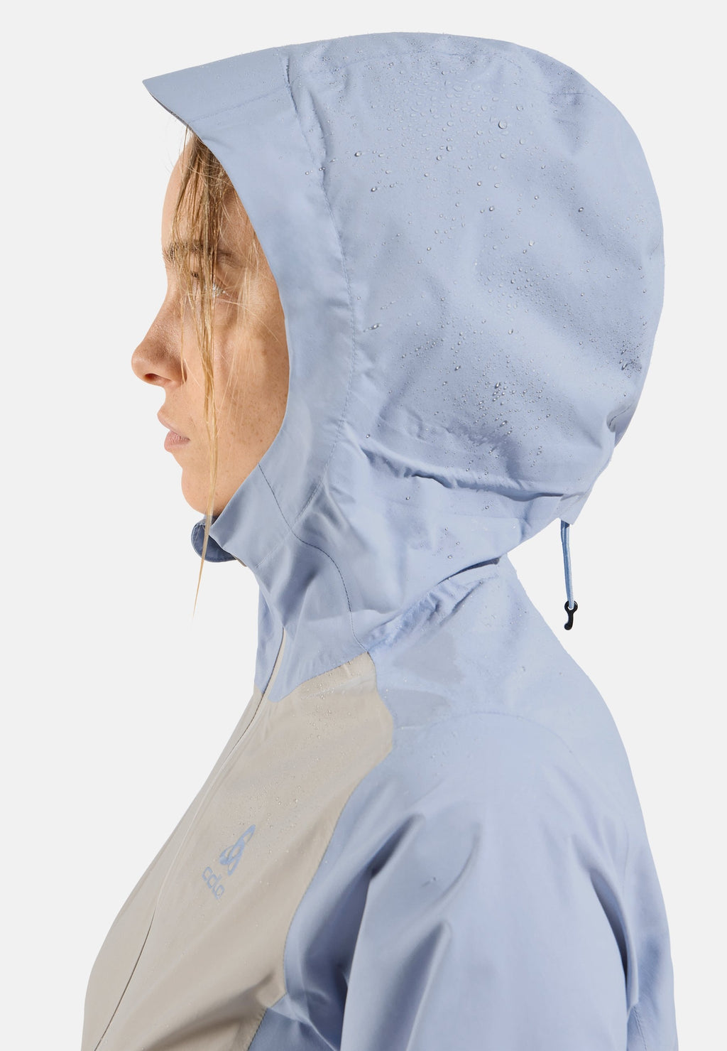 The women's Aegis 2.5L waterproof hardshell jacket