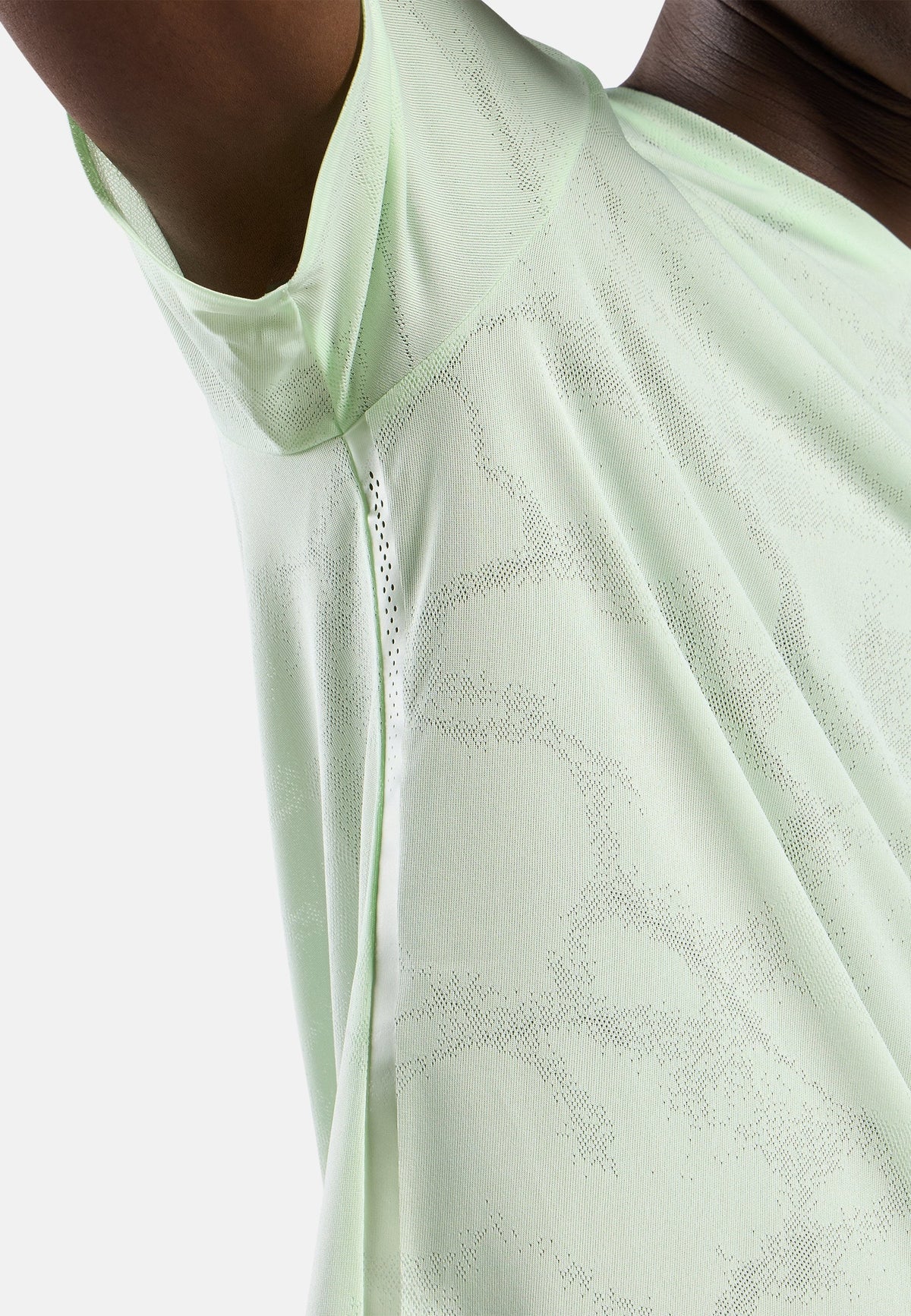 The Zeroweight engineered Chill-Tec running t-shirt