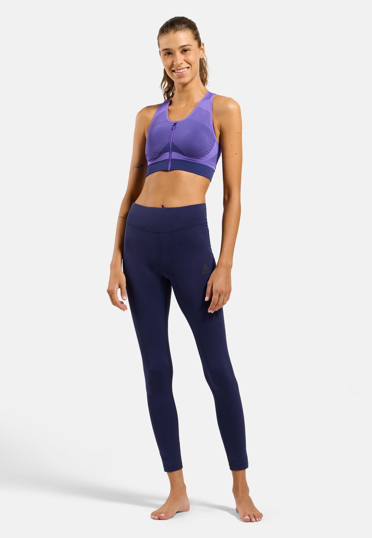 The Seamless zip high-support sports bra