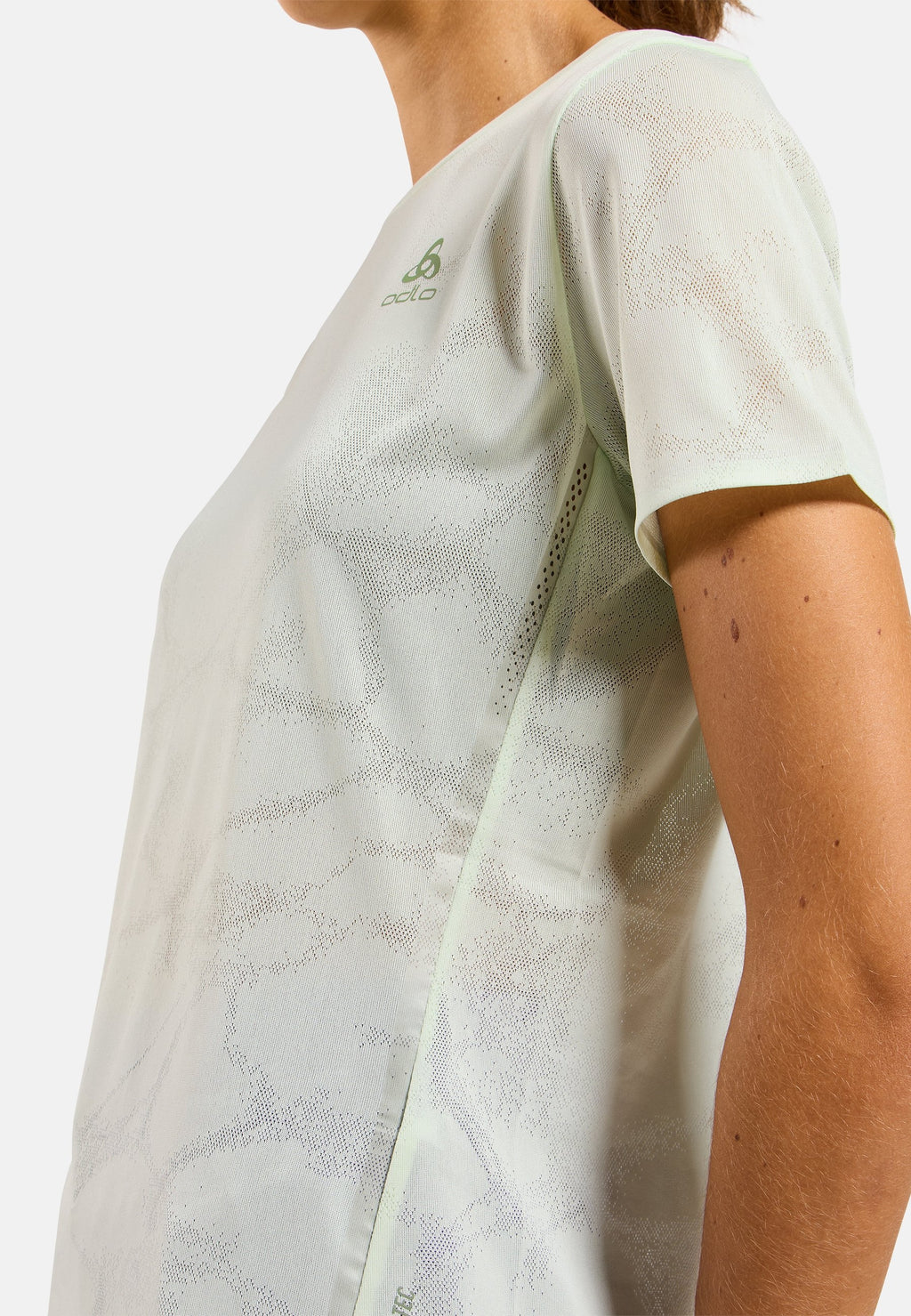 The Zeroweight engineered Chill-Tec running t-shirt
