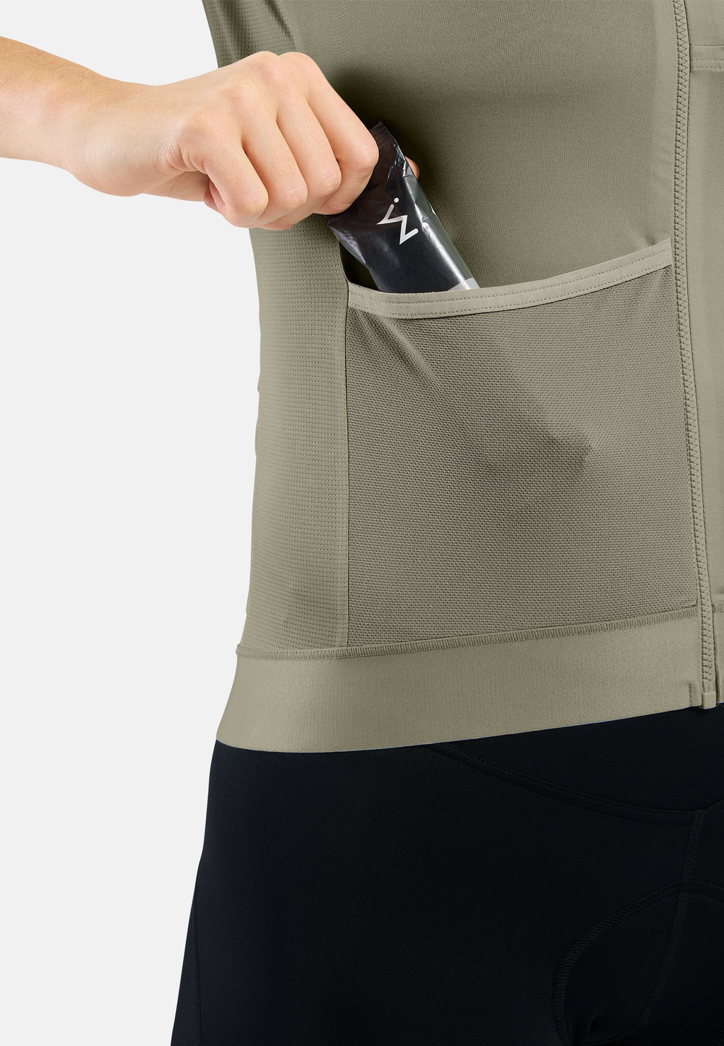 The Explorer Pro Chill-Tec full-zip jersey