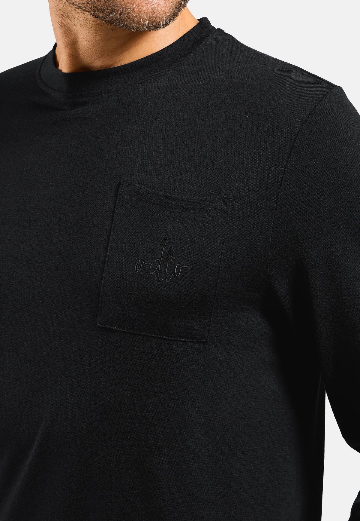The Ascent merino 200 pocket long sleeve t-shirt