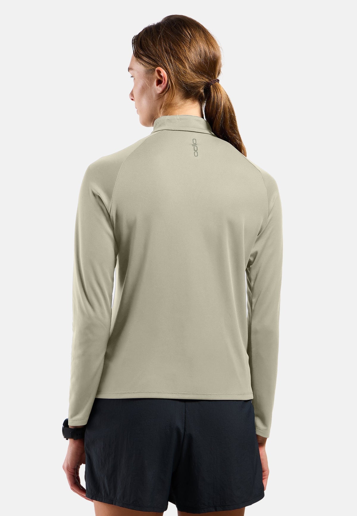 The women's Essentials half-zip running mid layer