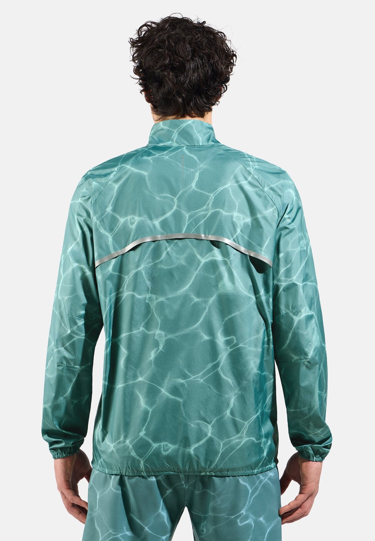 The POW Zeroweight running jacket