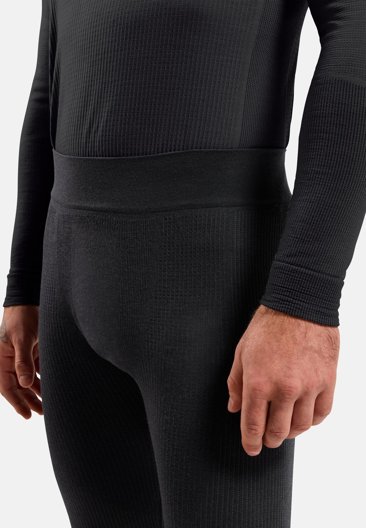 The Seamless Performance Wool 3/4 base layer bottoms
