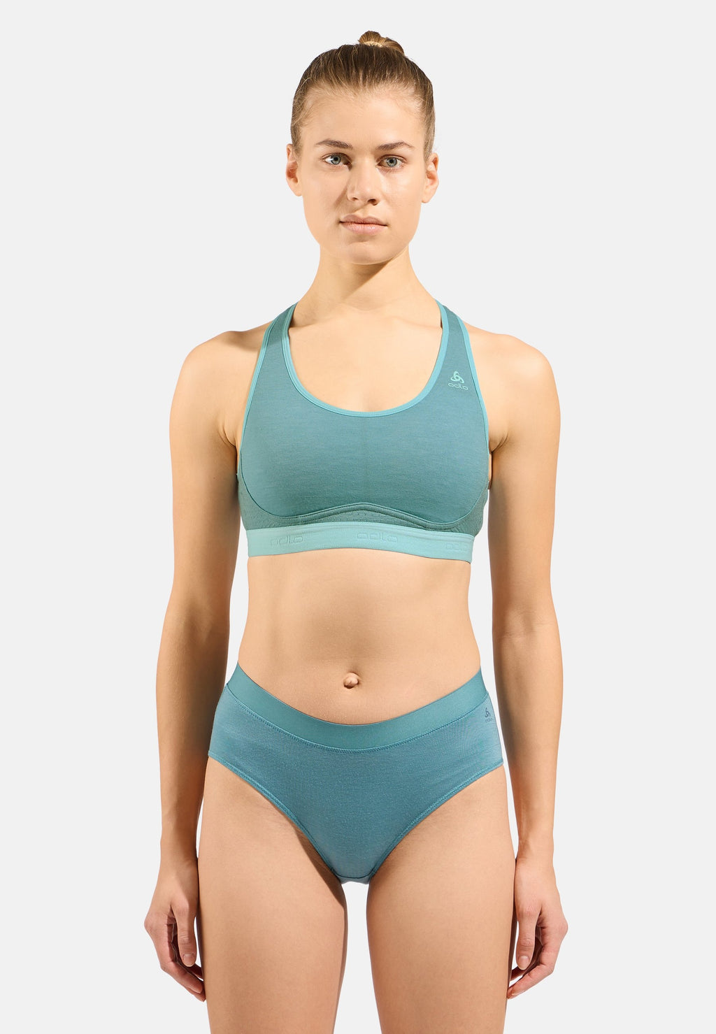 The Ascent Performance Wool Medium Sports Bra