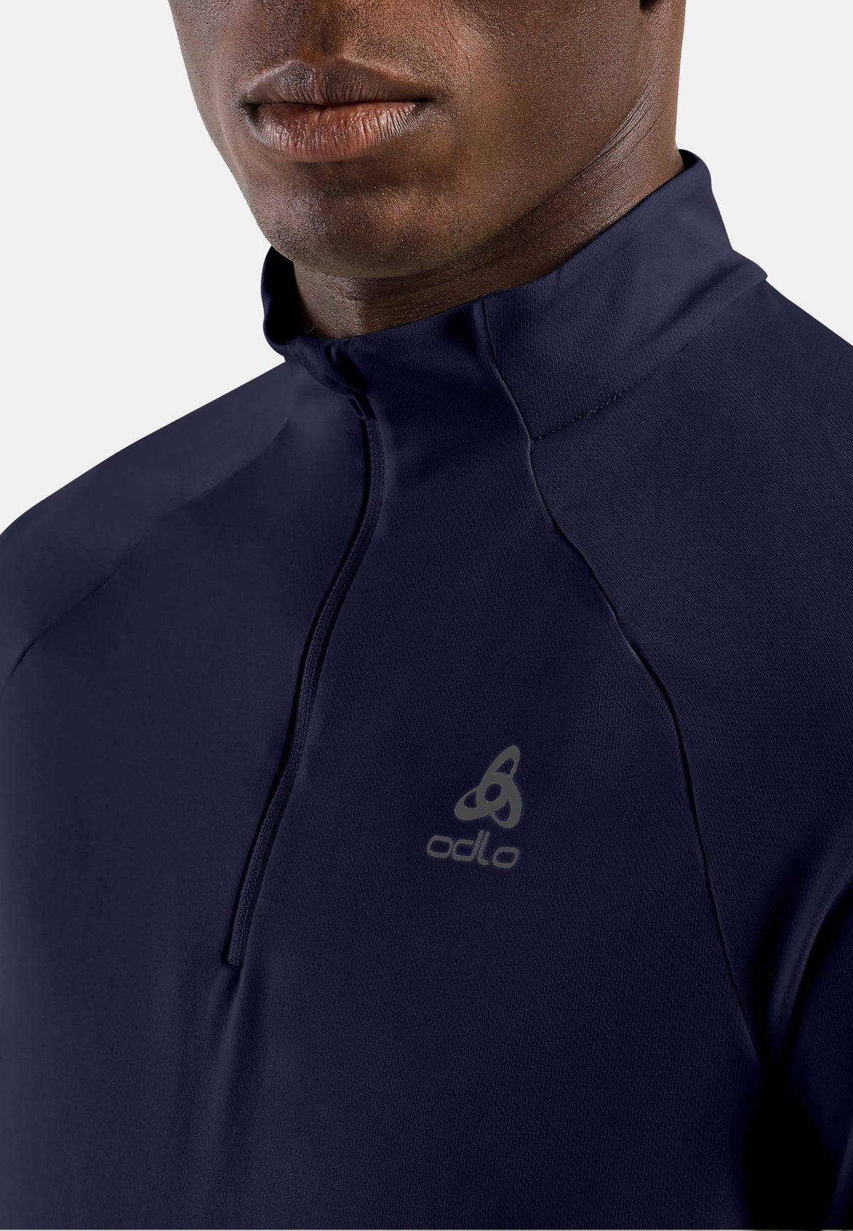 The men's Essentials half-zip running mid layer