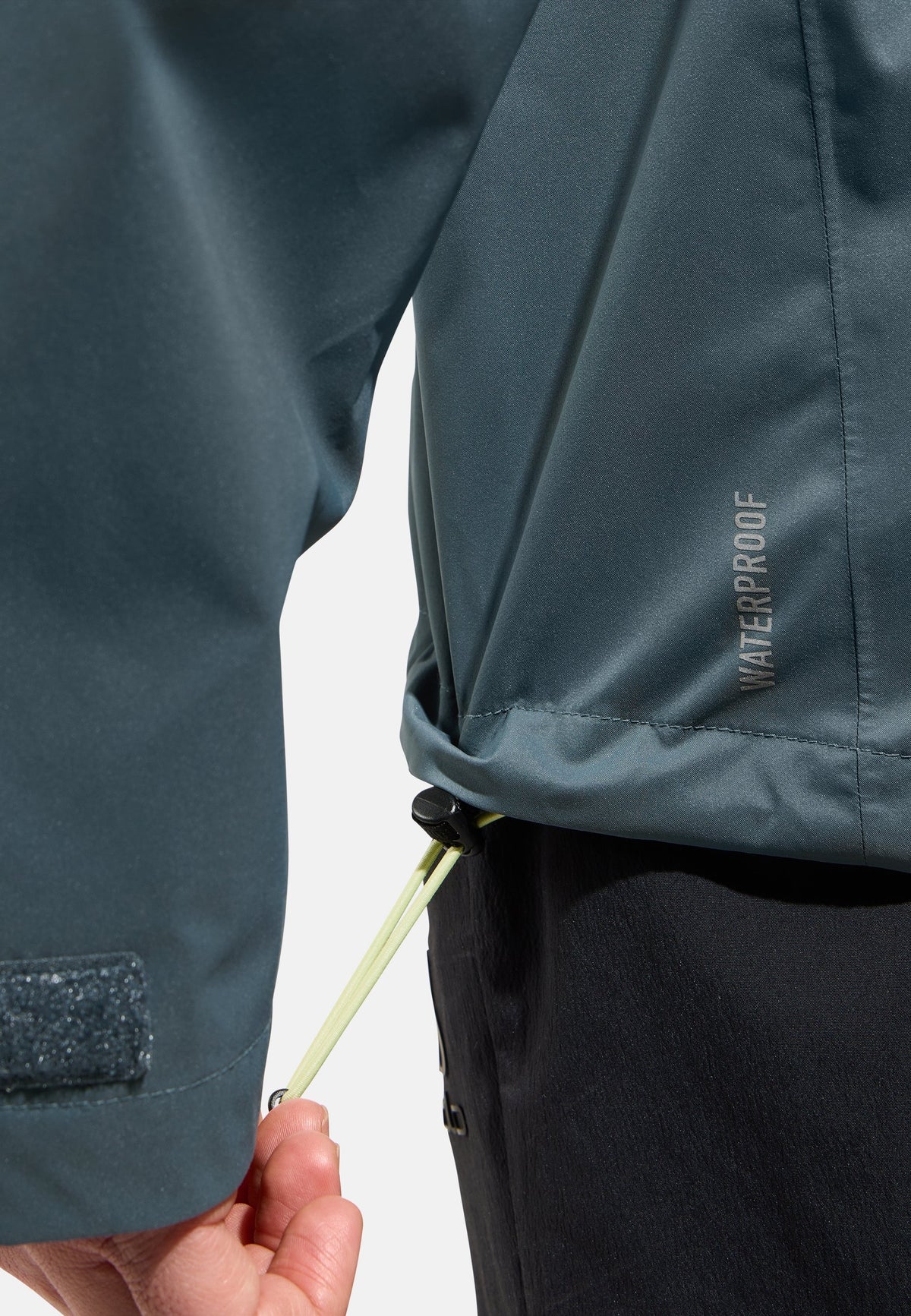 The men's Aegis 2.5L waterproof hardshell jacket