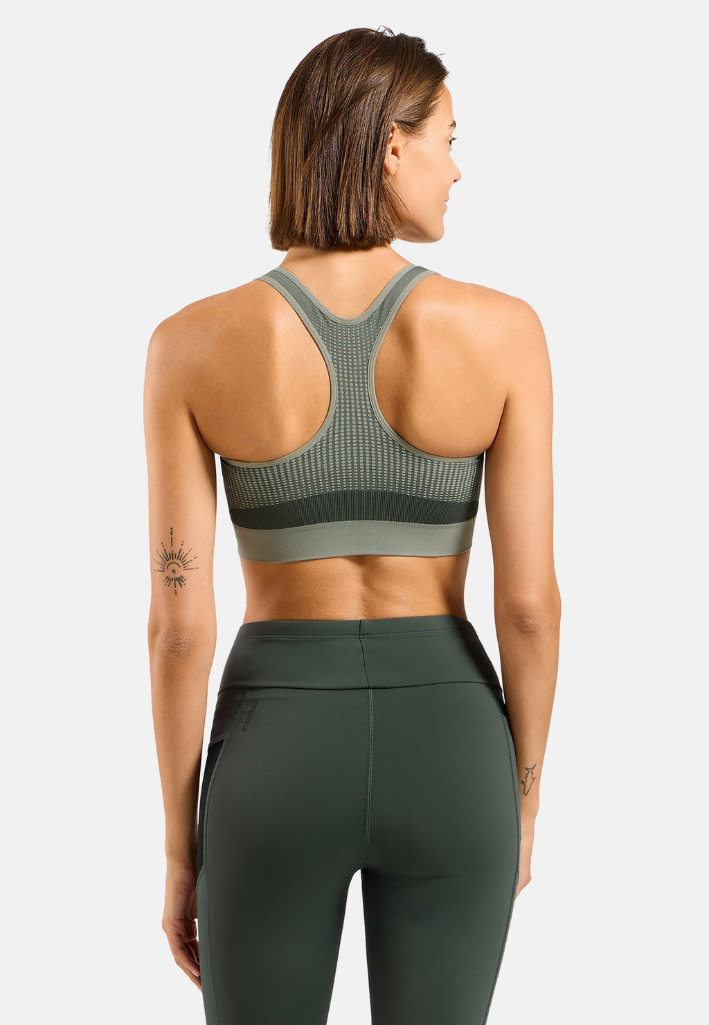The Seamless zip high-support sports bra
