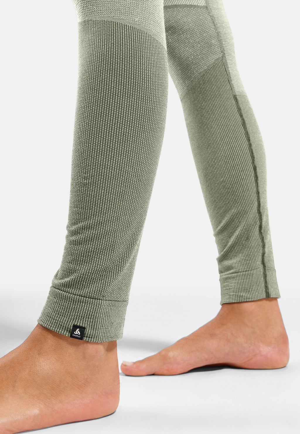 The Seamless Performance Wool full-length base layer bottoms