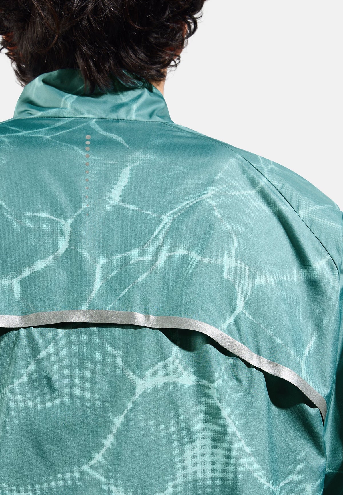The POW Zeroweight running jacket